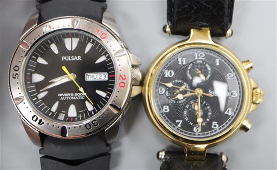A gentlemans modern gilt stainless steel Stauer automatic calendar wristwatch and a modern Pulsar Divers automatic wrist watch